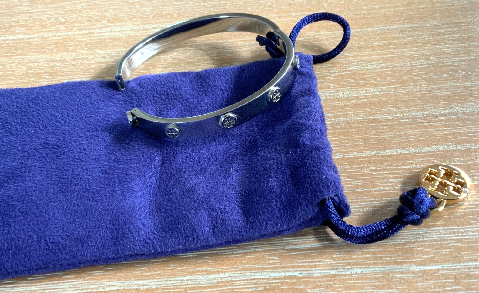Tory Burch Logo Bangle Bracelet dust bag gold charm Small size hinged open new