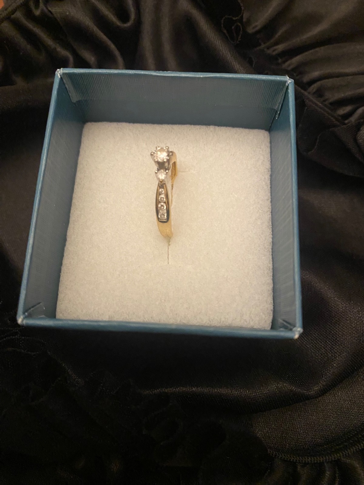 Women Diamond 14k gold ring
