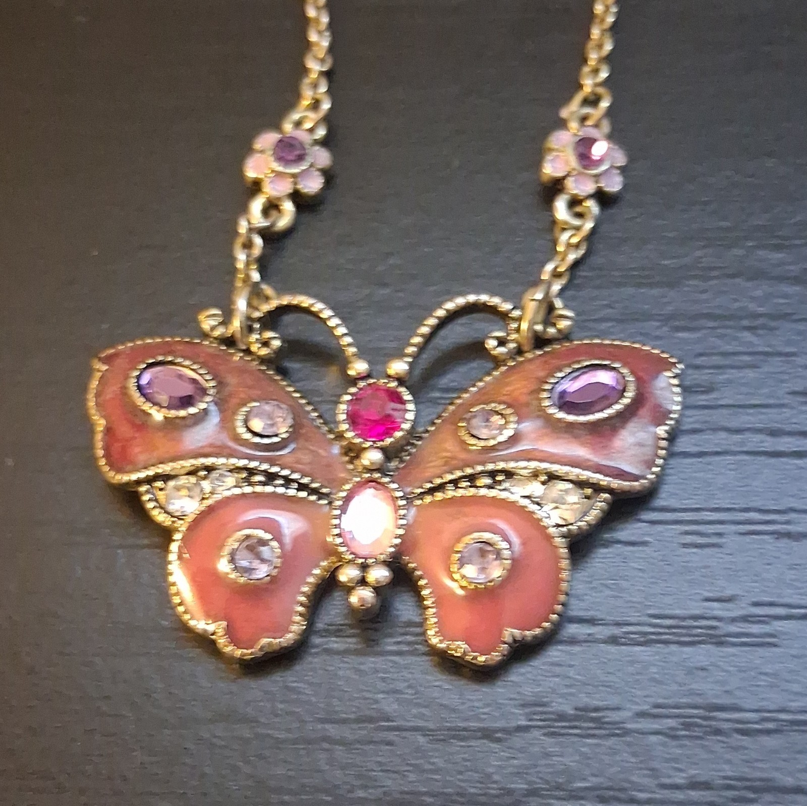 Liz ClaiBorne Vintage Necklace