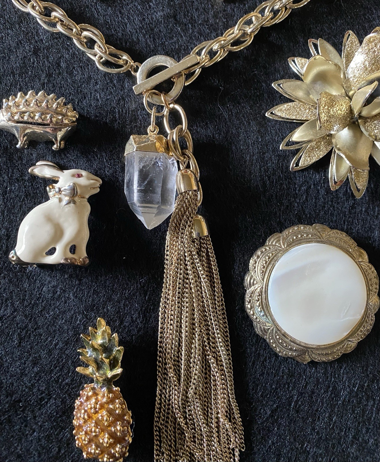 7 PIECE Goldtone JEWELRY Lot – CRYSTAL Necklace – VARIOUS Pins BUNNY & More