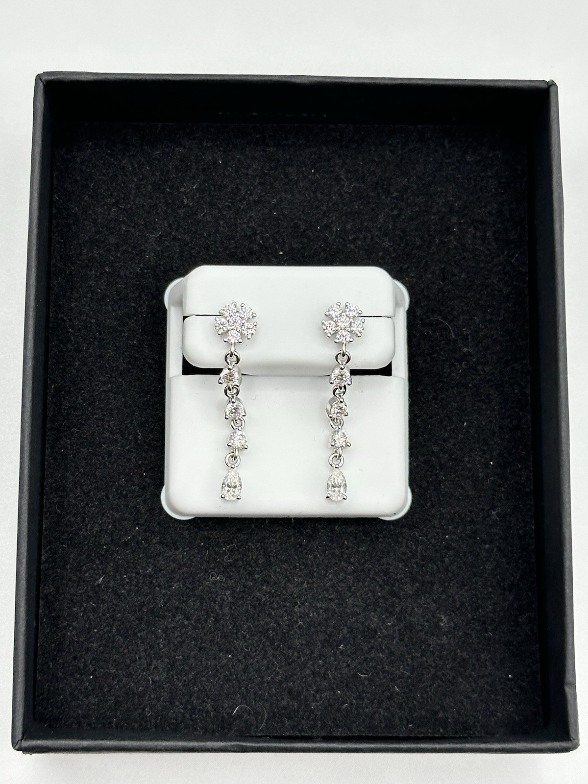 Dangle Drop Earrings 1ctw Moissanite Solid 925 Silver Flower Cluster Pear Cut