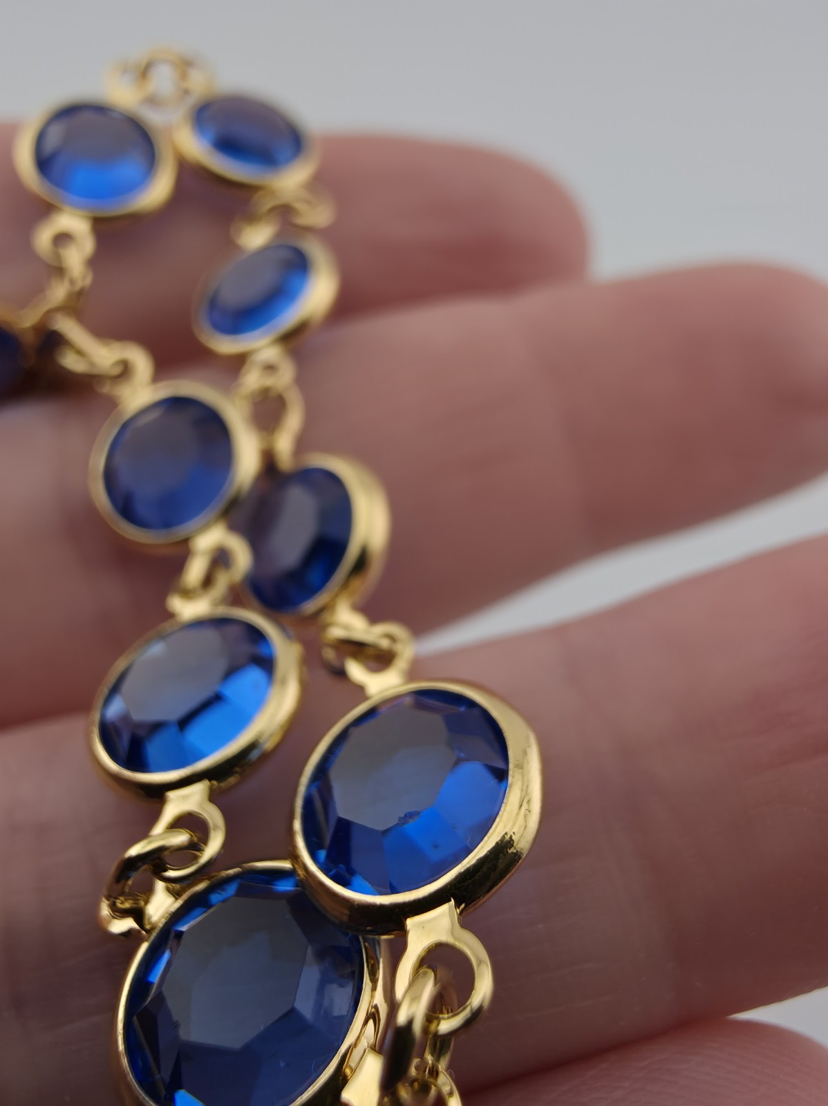Vintage Swarovski Bezel Set Blue Stone Goldtone Bracelet Swan Mark 7.5″ Extender