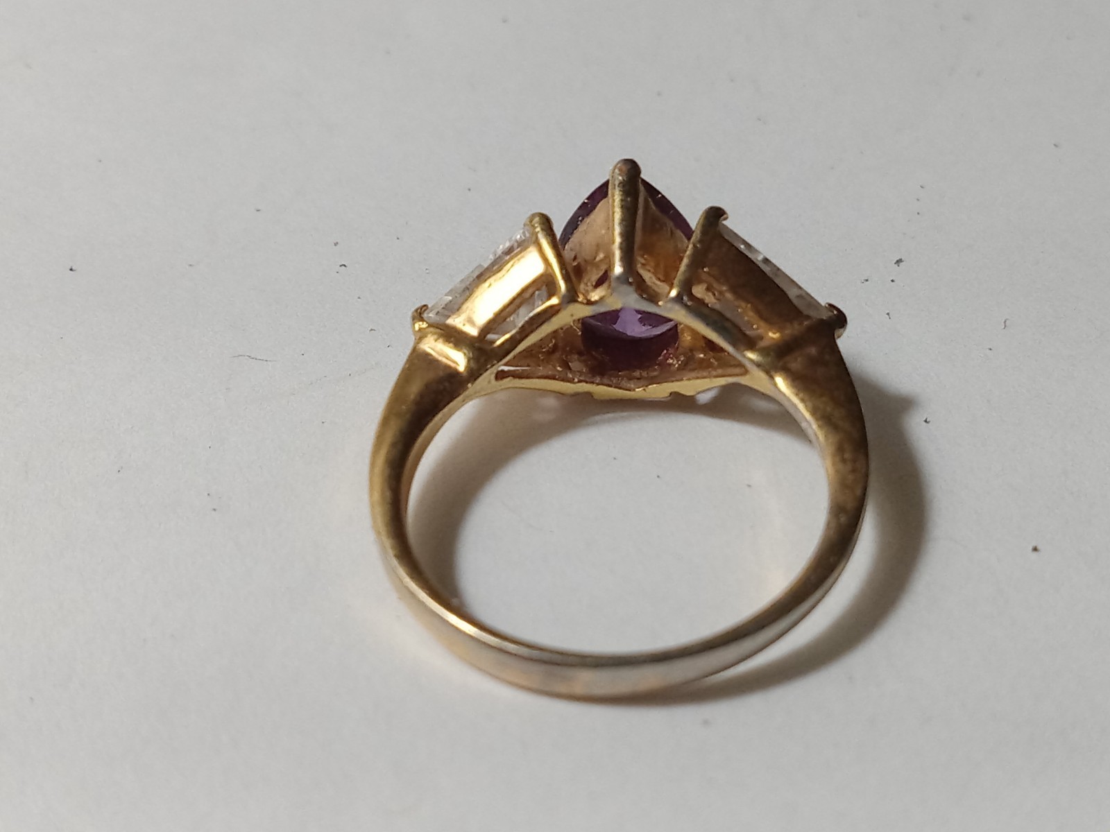 Costume Jewelry Gold Tone Purple and Clear Glass Stone Ring Size 6