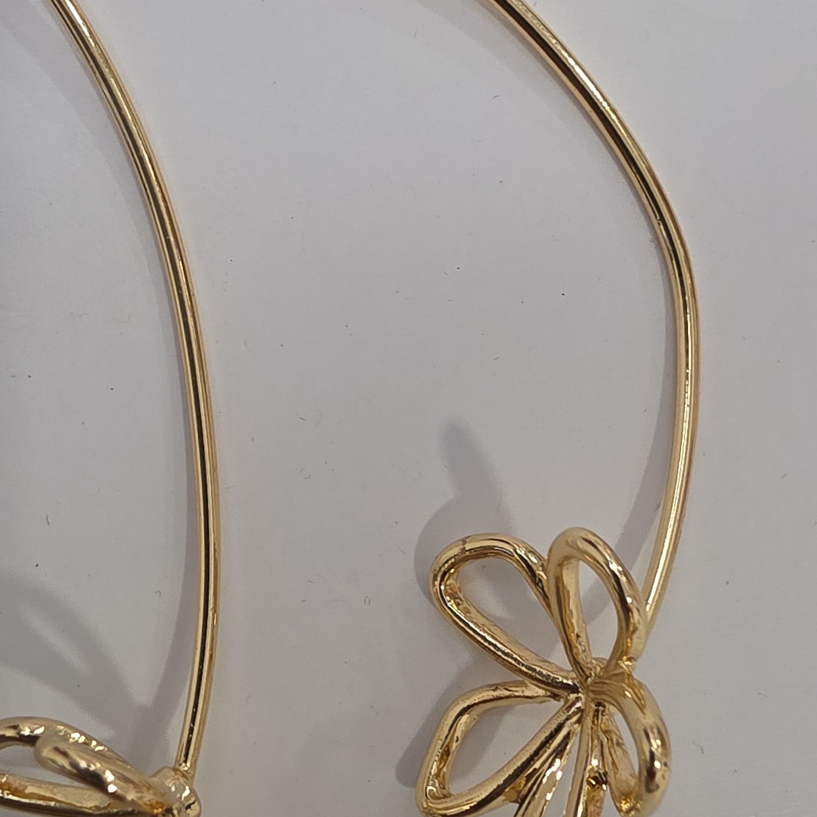 Time and Tru Gold Tone Flower Hoop Dangle Earrings Hypoallergenic Butterfly