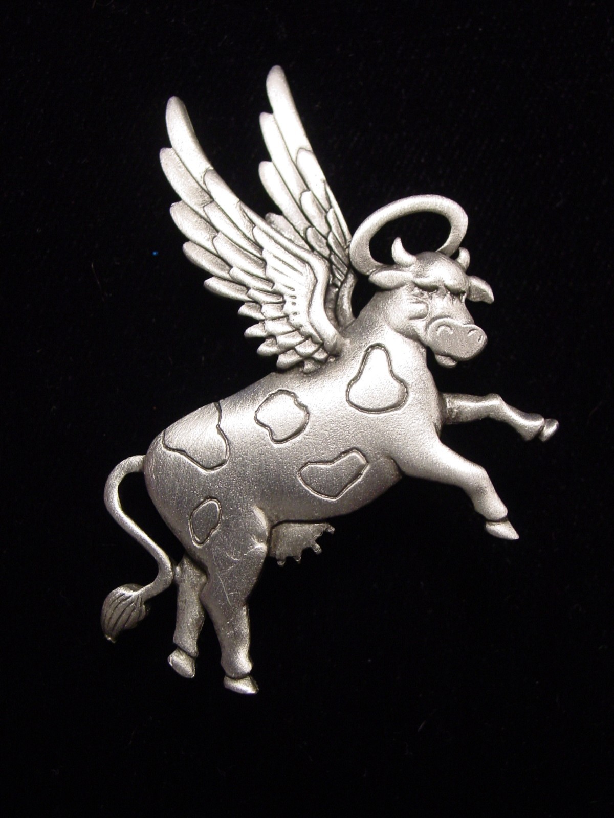 “JJ” Jonette Jewelry Silver Pewter COW Angel Pin
