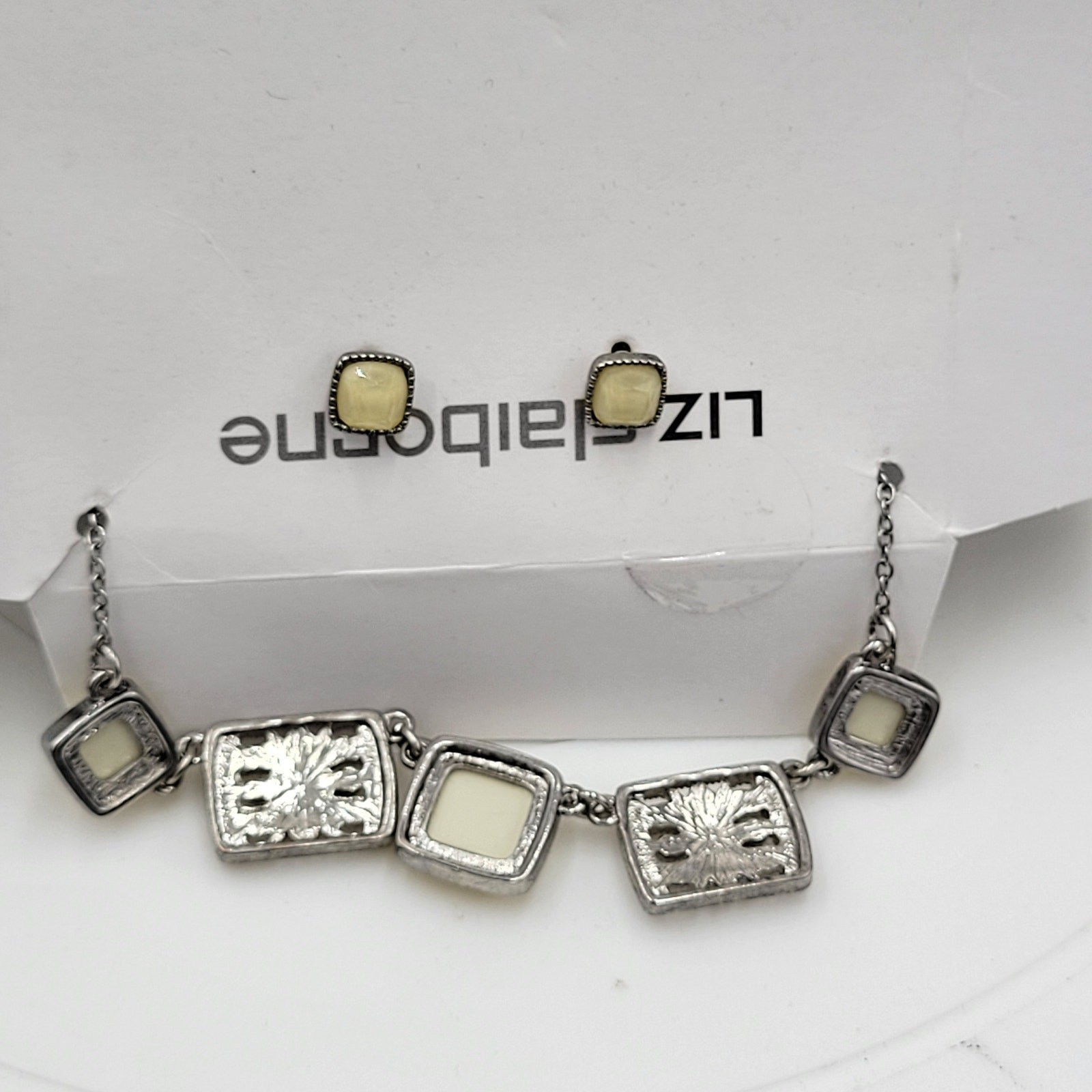 Liz Claiborne Women Jewelry Set Cream Silver Tone Choker Style Pierced Earrings