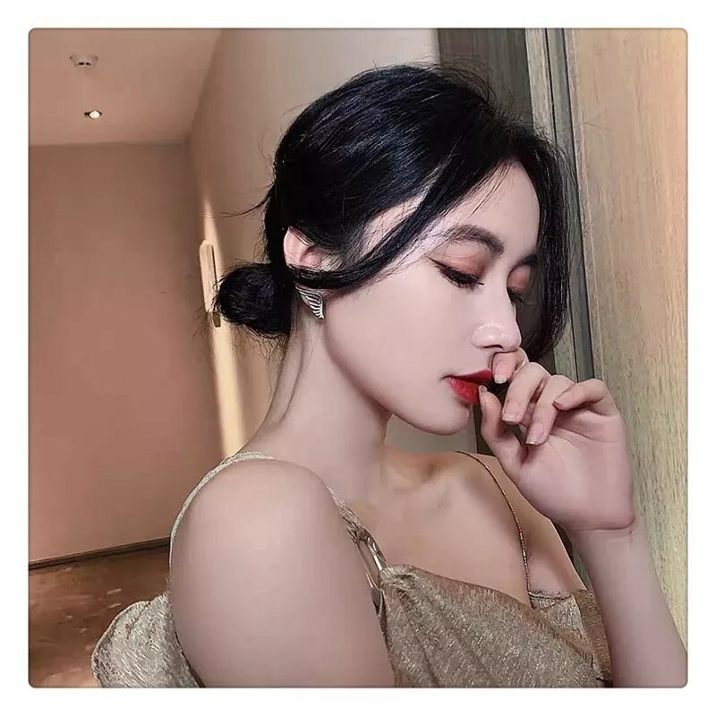 New Angel Wings Beauty Earrings Personality Simple Temperament Net Fashion Gold