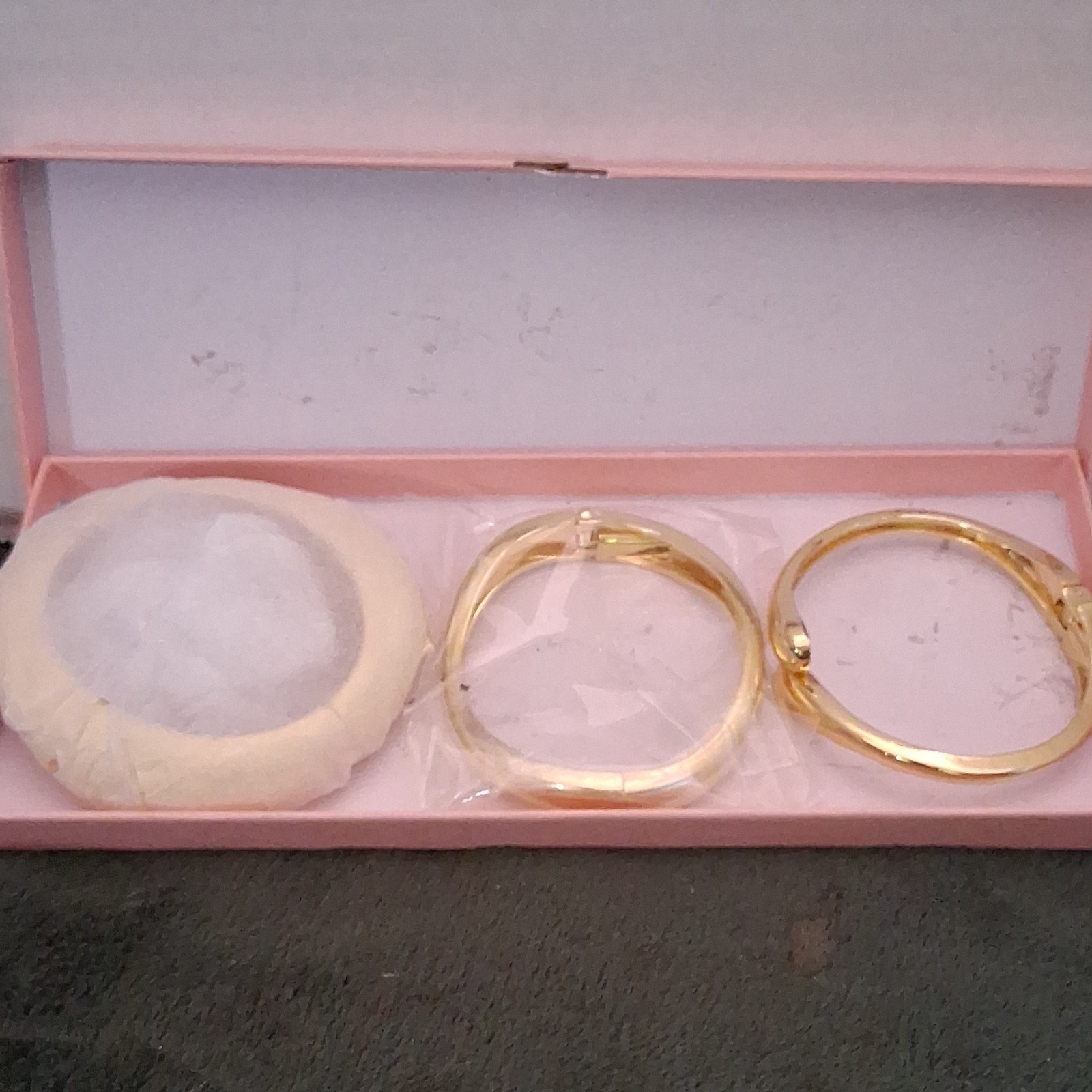 Gold Tone Metal Jewelry Set Bracelet Bangle Ring Adjustable No Stone