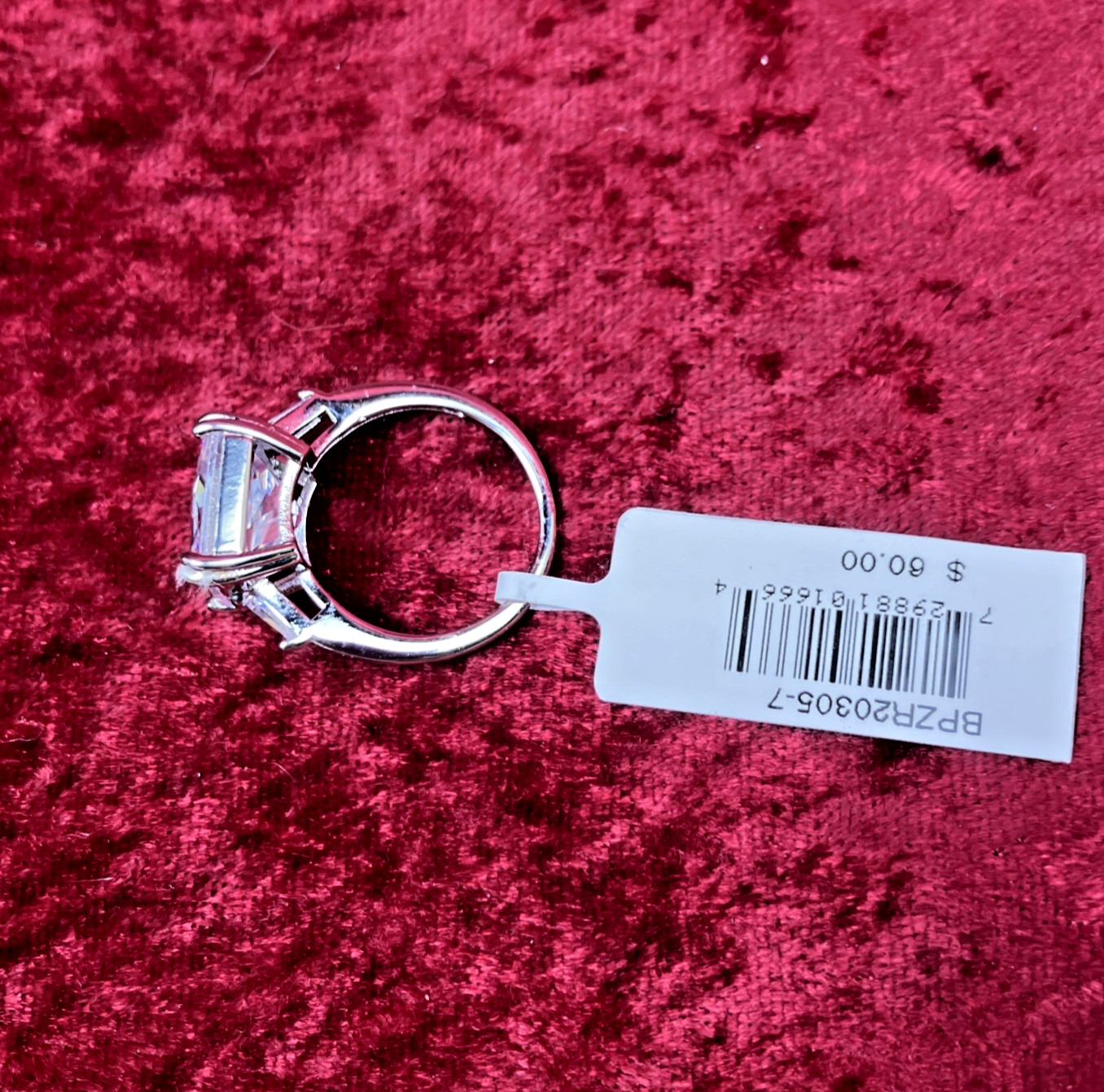 Macy’s CZ Asscher Cut Center Stone Ring In Silver Plate Size 7 NWT RP $60