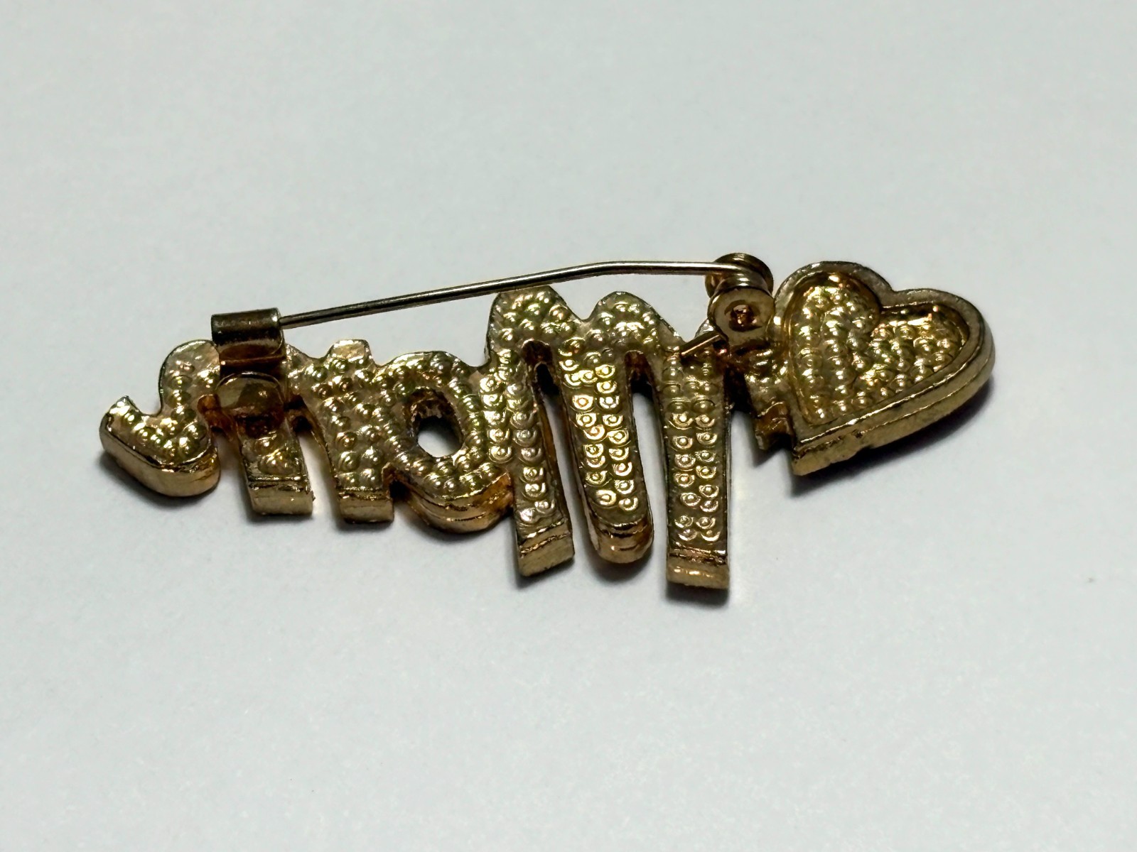 Vintage Gold Tone Red Green Blue Rhinestone “Mom” Pin Brooch Mother’s Day