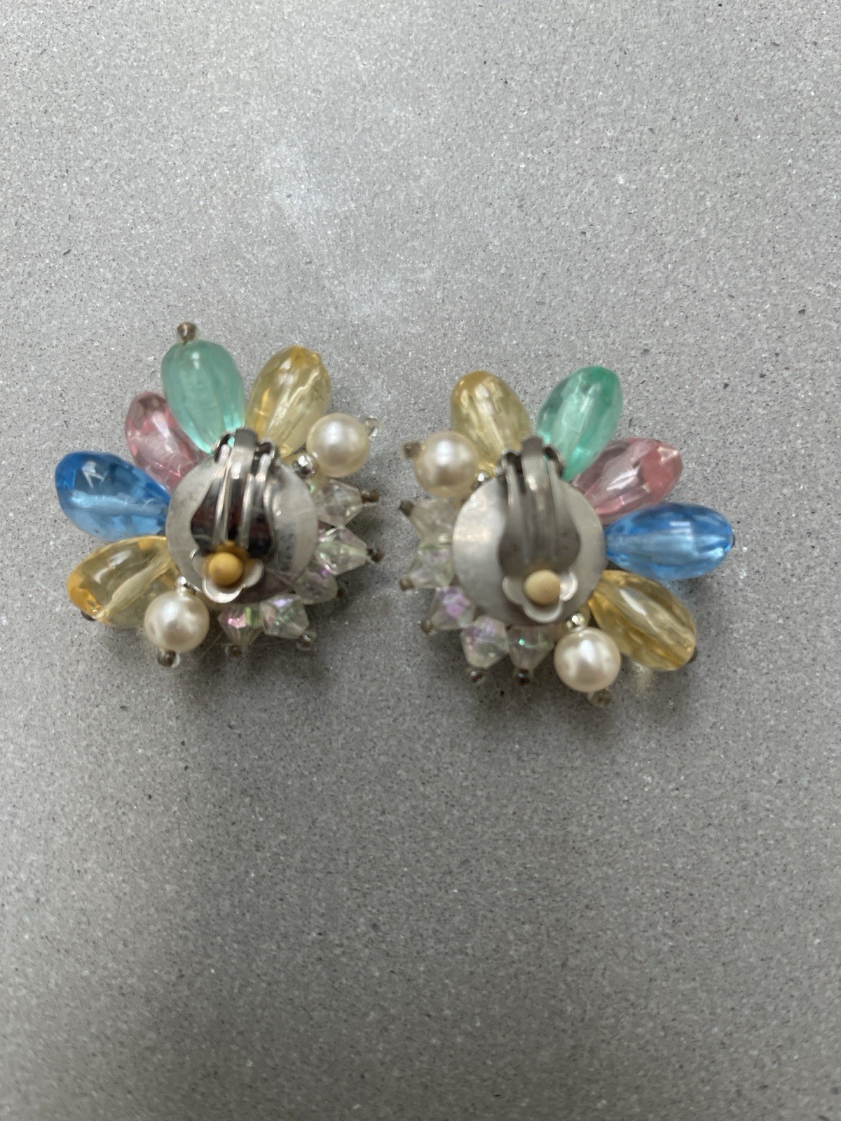 Clip-On Cluster Stud Earrings Faux Pearl Multicolor Beads Crystal Flower 1.25″