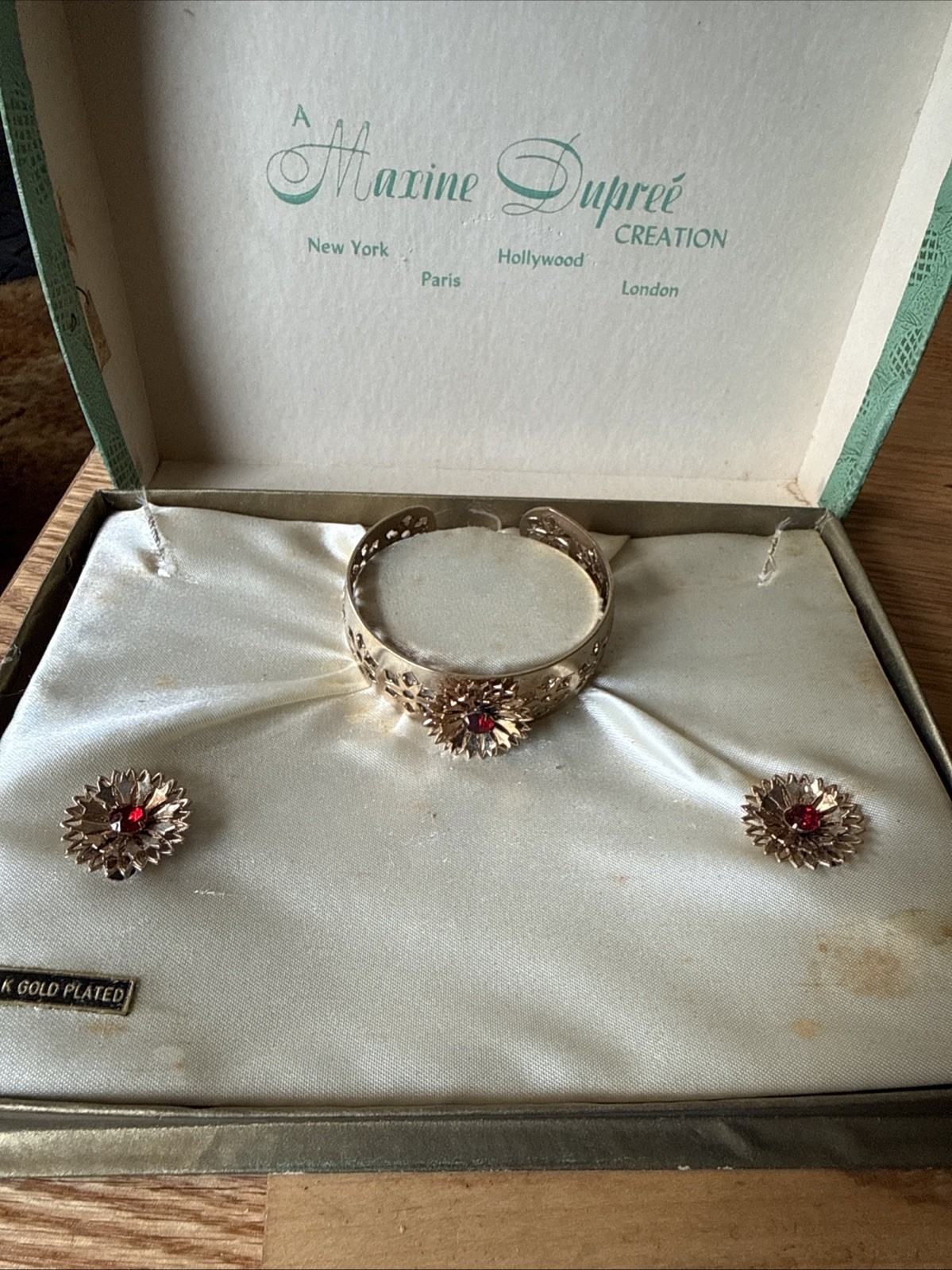 Maxine Dupree Collection Jewelry Set 3 Pieces Hollywood Paris London Gold Ruby