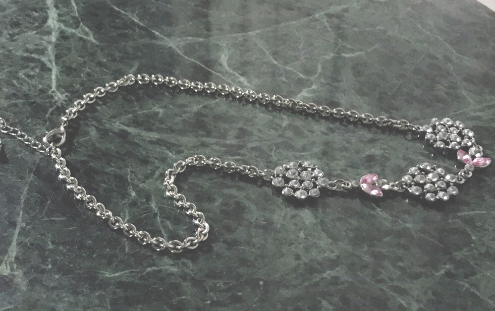 pink green floral Rhinestone necklace In Silver Tone / Very Good Condition