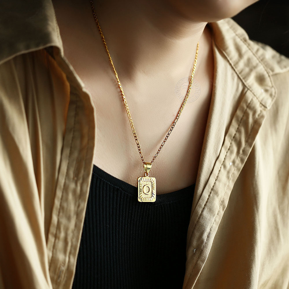 18″ Gold Plated Initial Letter Pendant Necklace Stainless Steel Figaro Chain Hot