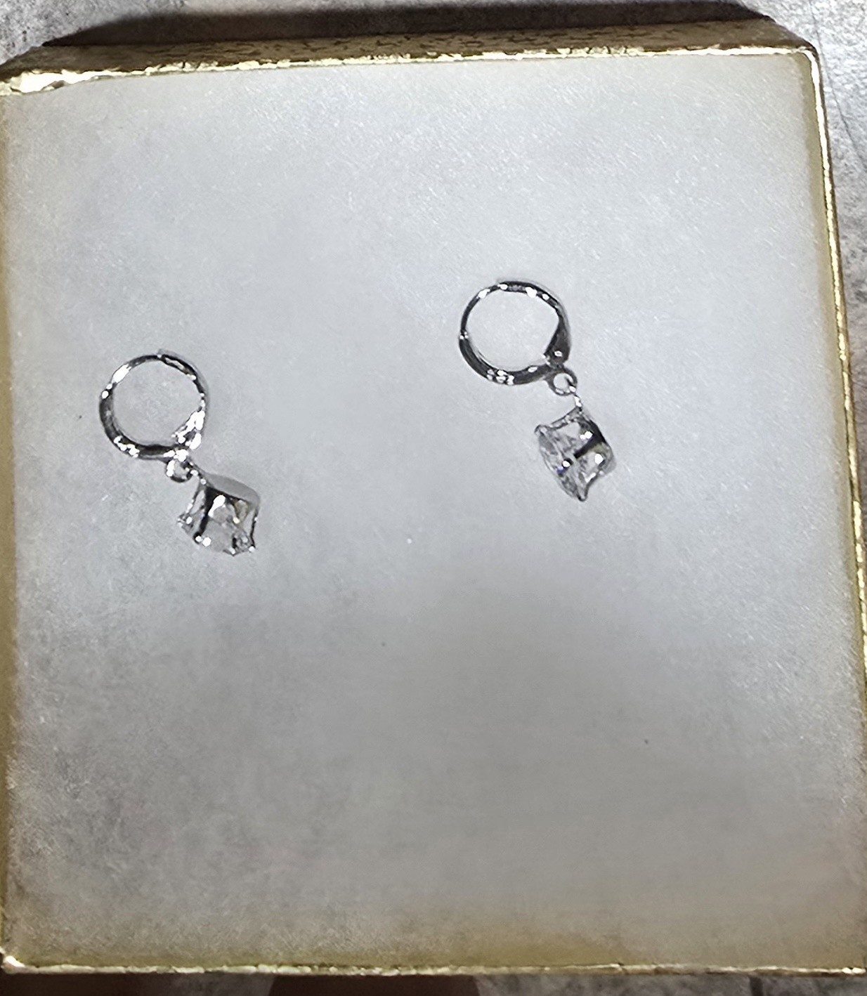 Clear Crystal & Silver Tone Necklace & Earring Set With Gift Box