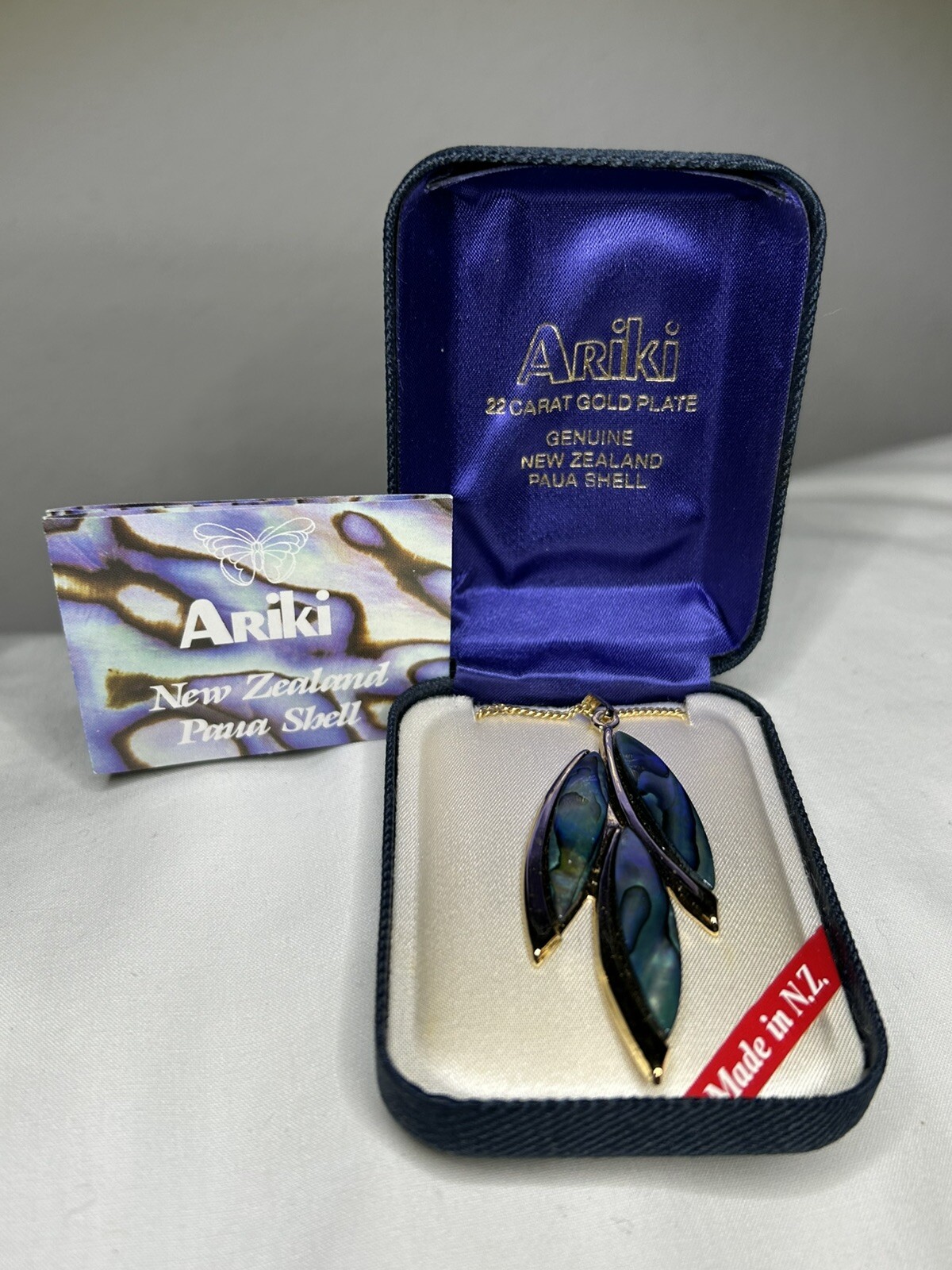 Vintage Ariki Genuine Paua Shell 22k GP Pendant Necklace ~ New Zealand ~ Boxed