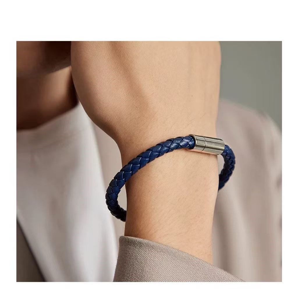 Hand woven stainless steel magnetic buckle bracelet made of genuine leather