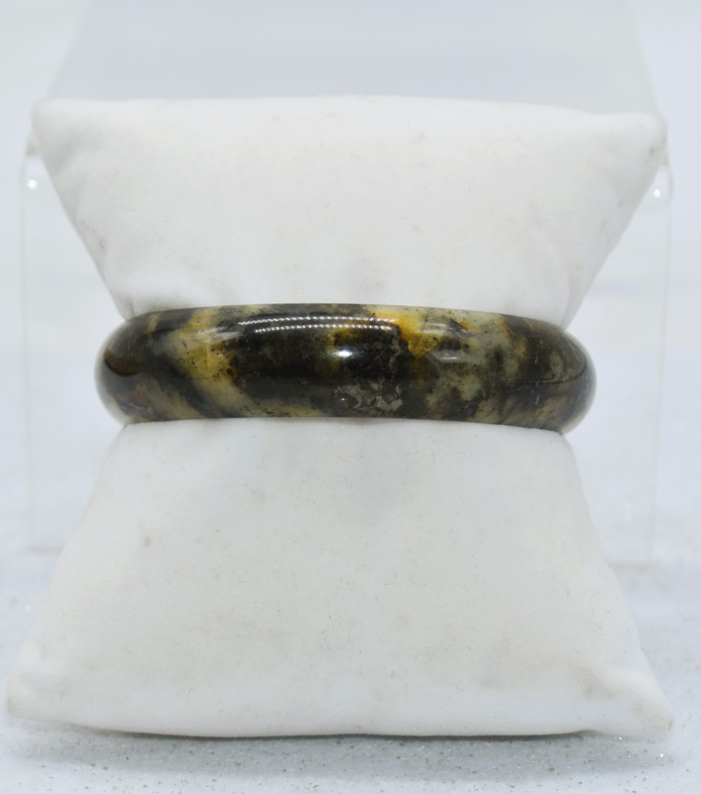 Green Jadeite 15 mm Solid Bangle Bracelet 7 inch