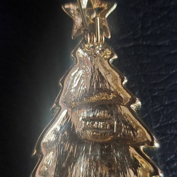 Monet Christmas Tree Brooch Green Enamel Gold Tone Glitter Star Holiday Pin