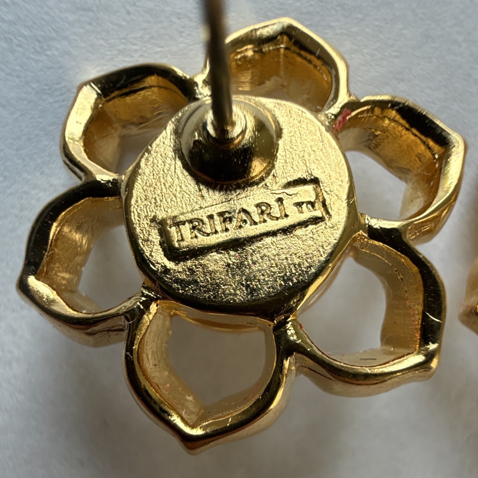 Trifari Signed Flower Stud Earrings Gold Plated Faux Pearl