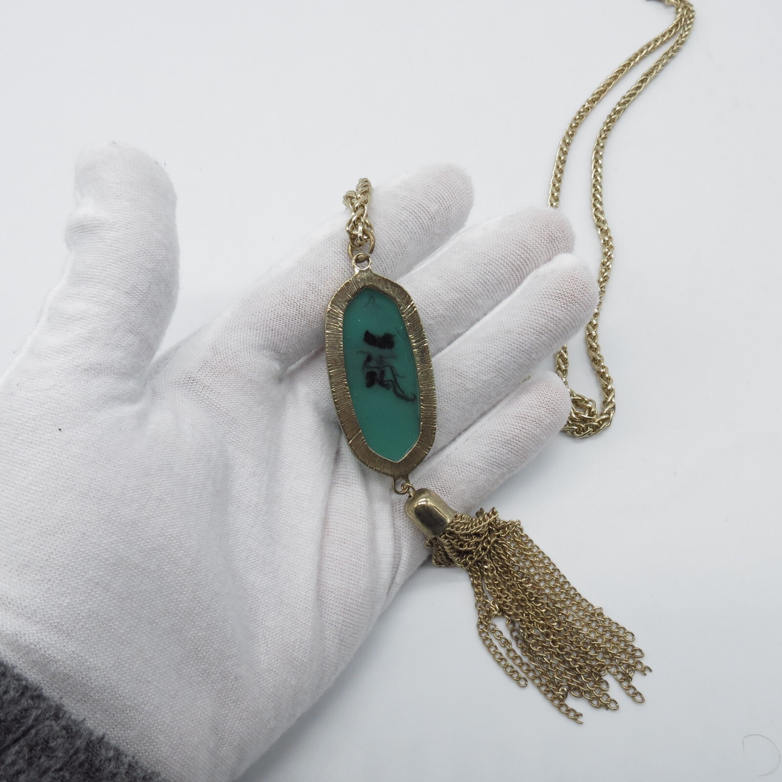 Green Hard Resin Cabochon Fringe Y Drop Necklace Gold Tone Long Wheat Chain 24″
