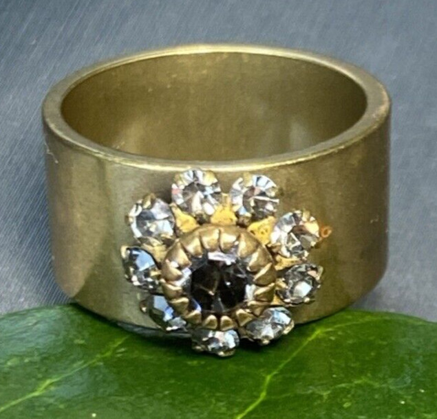 Vintage Bronze Halo Ring Band Estate Jewelry Pre-Owned Crystal Flower Size 5.5