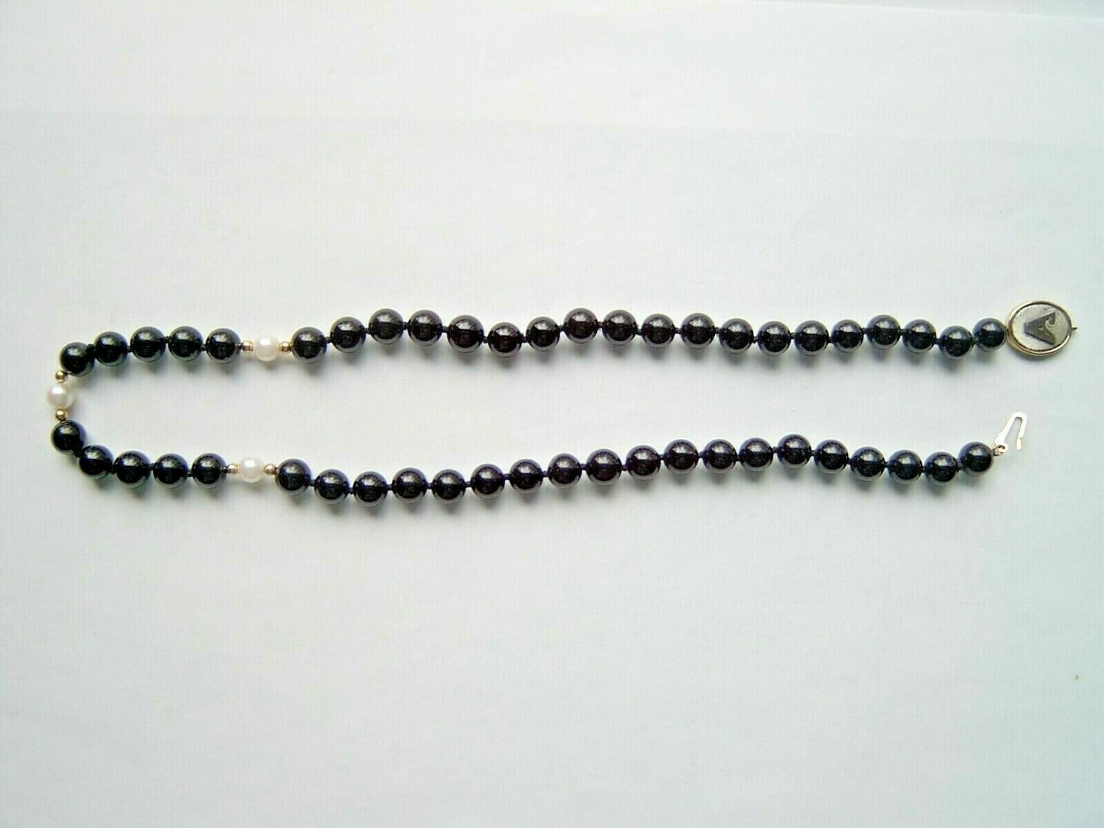 JOSTENS IMPERIAL PEARL & ONYX BEADED 14K GOLD 18″ NECKLACE WITH CASE