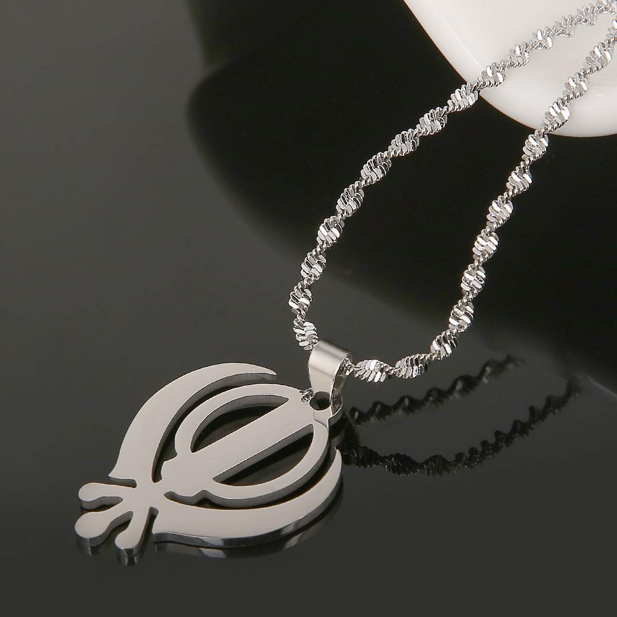 Sikh Khanda Pendant Necklace – Gold Religious Jewelry for Sikhs, Spiritual Gift