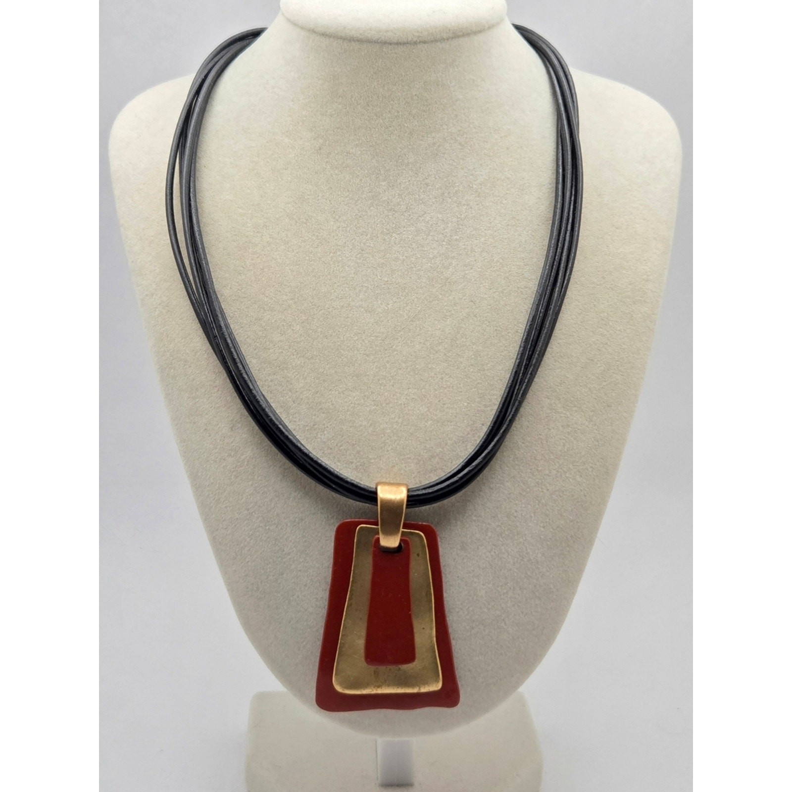 Chico’s Mid-Century Modern Style Resin & Brass Pendant Necklace Multi-Strand Cor
