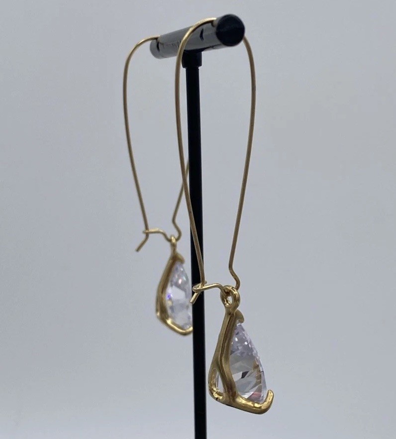 Vintage Gold Tone Pear Shaped Clear Crystal Kidney Wire Dangle Drop Earrings