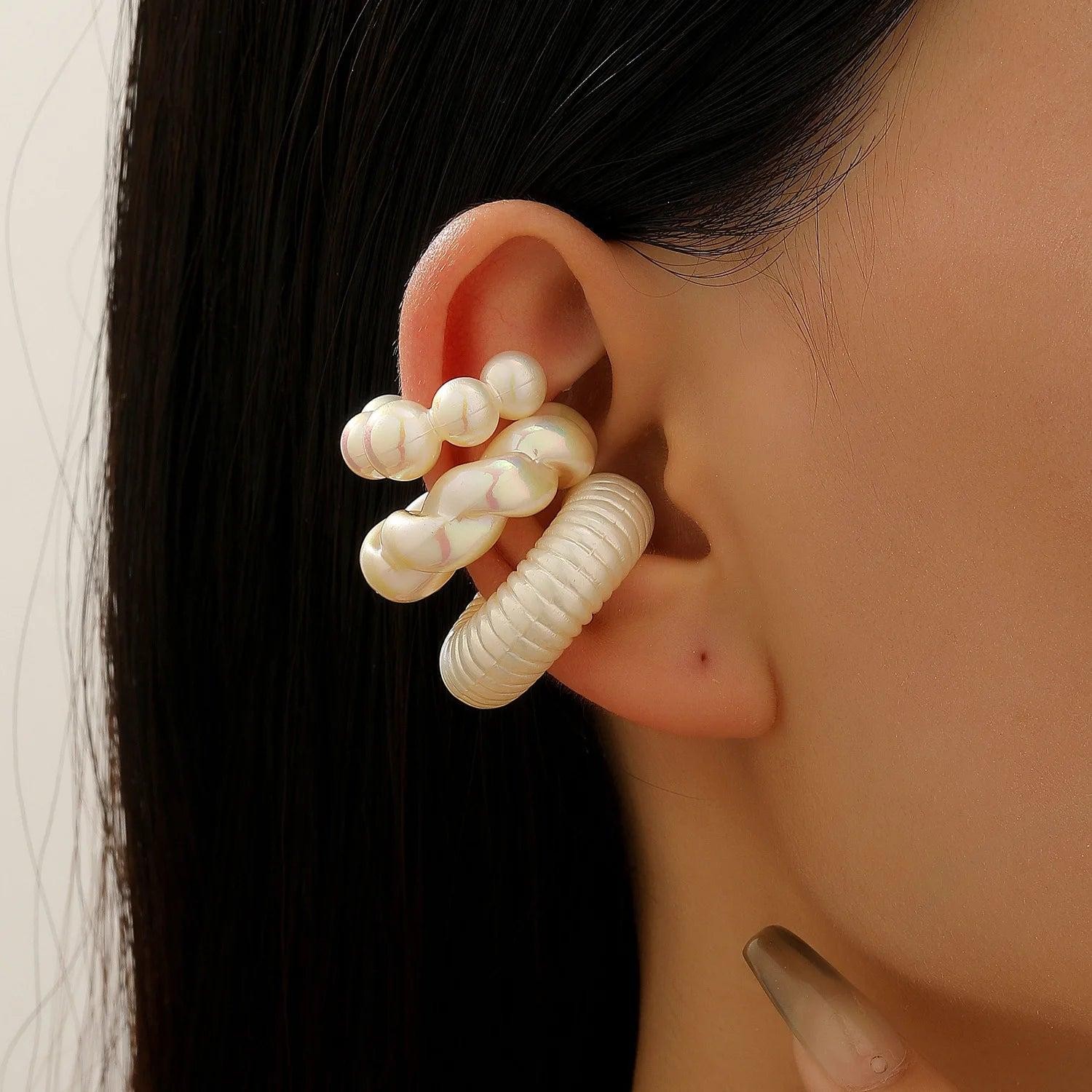 Retro Pearl White Striped Geometric Ear Clip C-Shaped Ear Cuff for Women