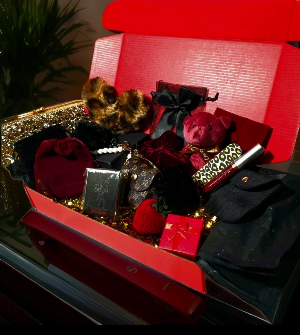 Jewelry & Gift Red Box (Red Ruby Jewelry)