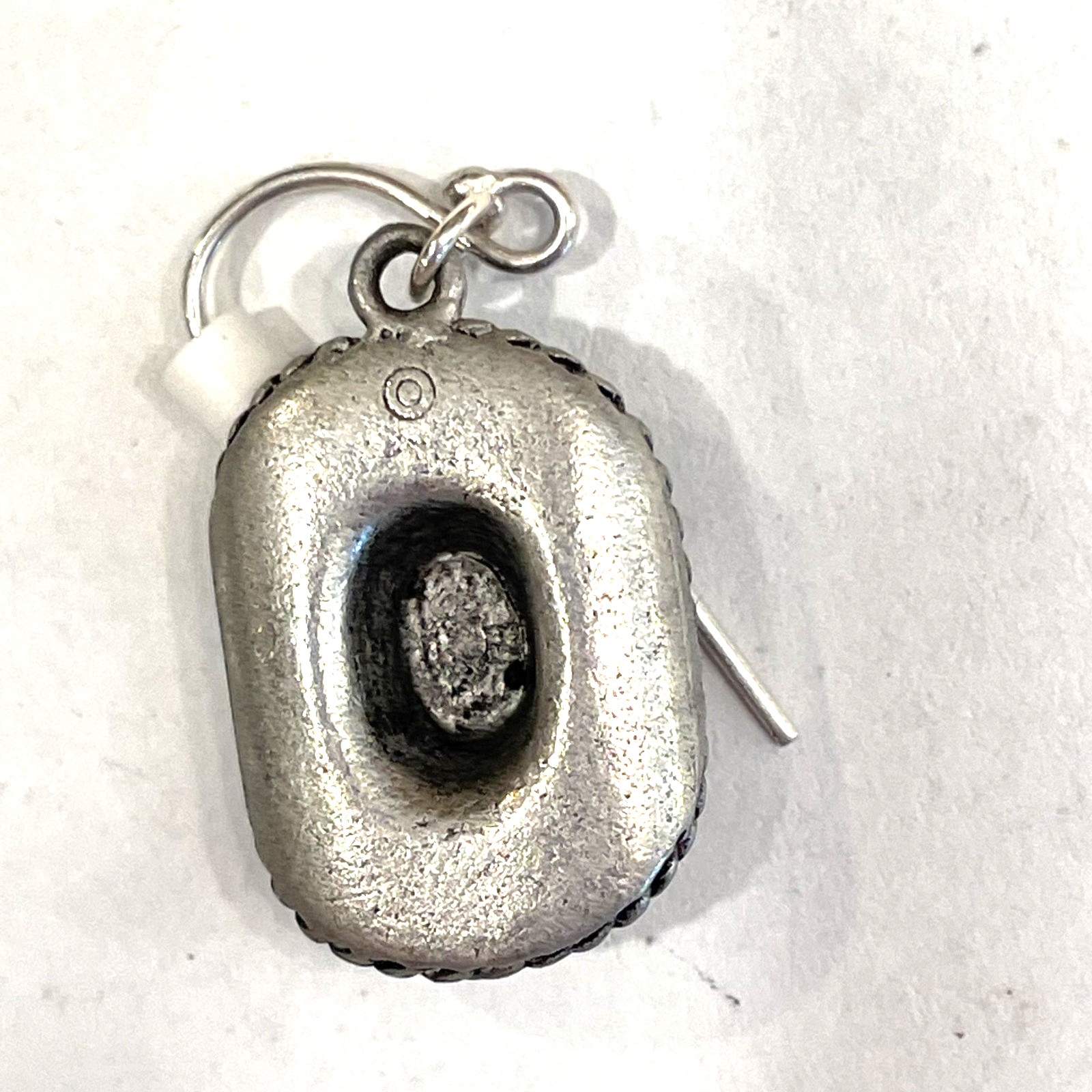Western Cowgirl Hat Pierced Earrings Dangle Pewter Tone