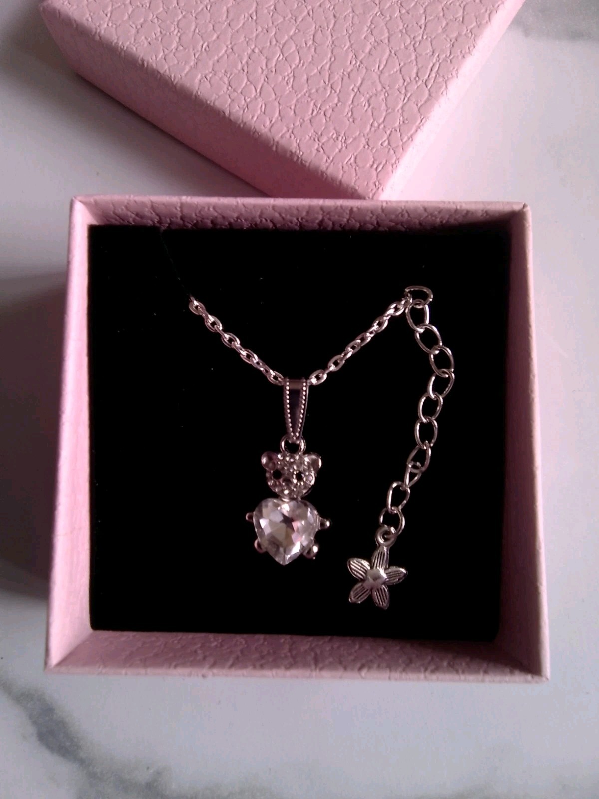 (16a) Silver Teddy Bear 🧸 Necklace With white Rhinestone & Box.