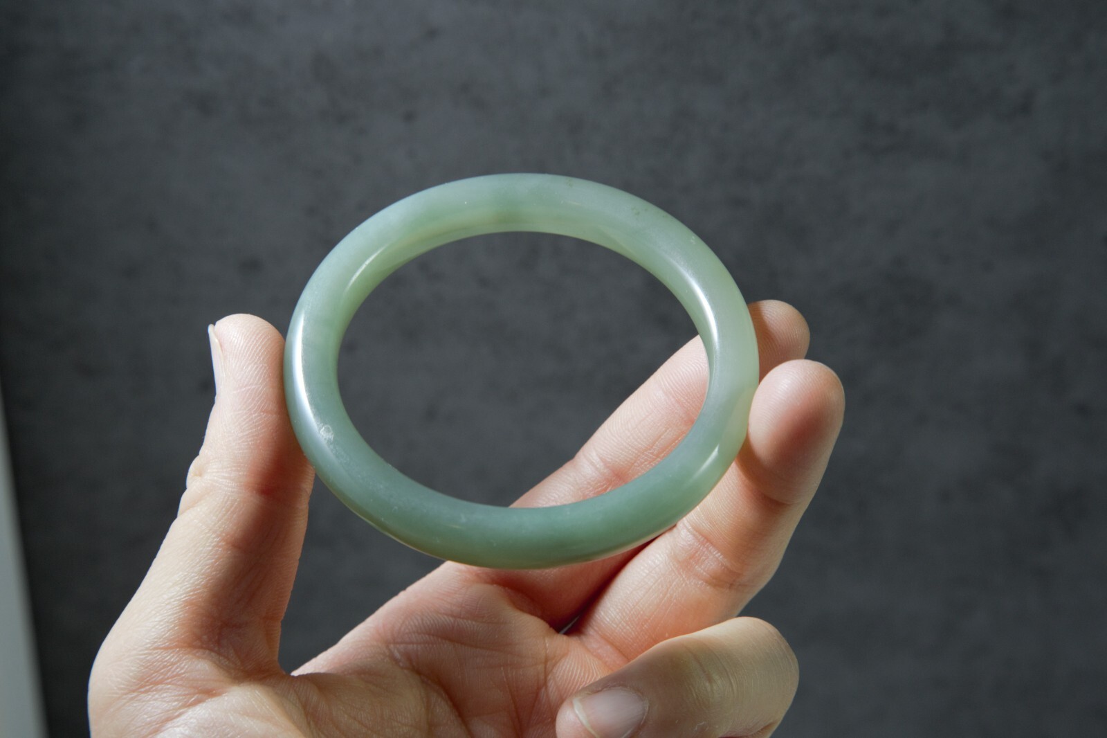 54.2mm Oily Water Duck Egg Green Nephrite Bangle Bracelet | 54口鸭蛋青和田玉手镯