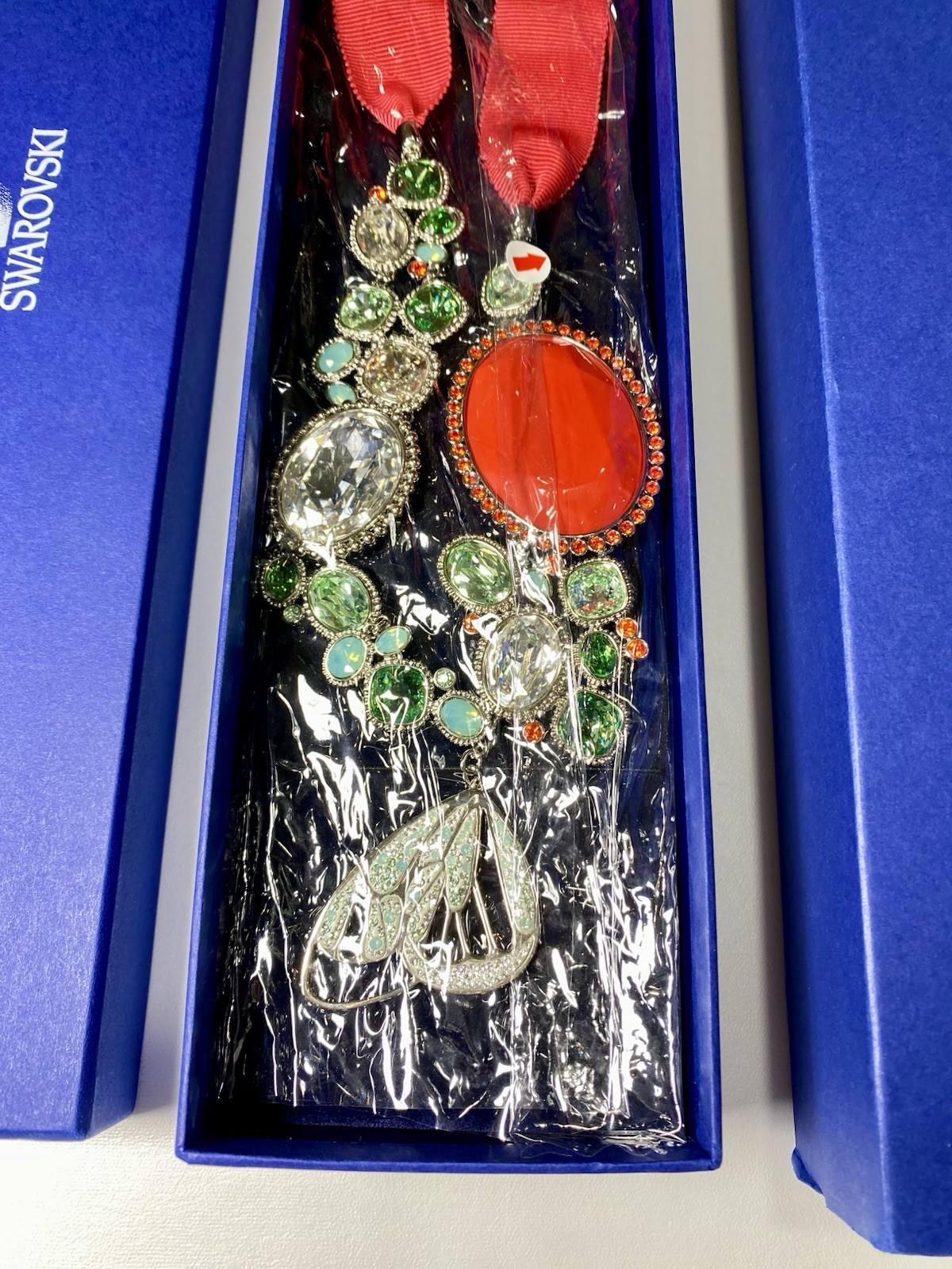 Beautiful Swarovski Crystal Necklace! Brand New!