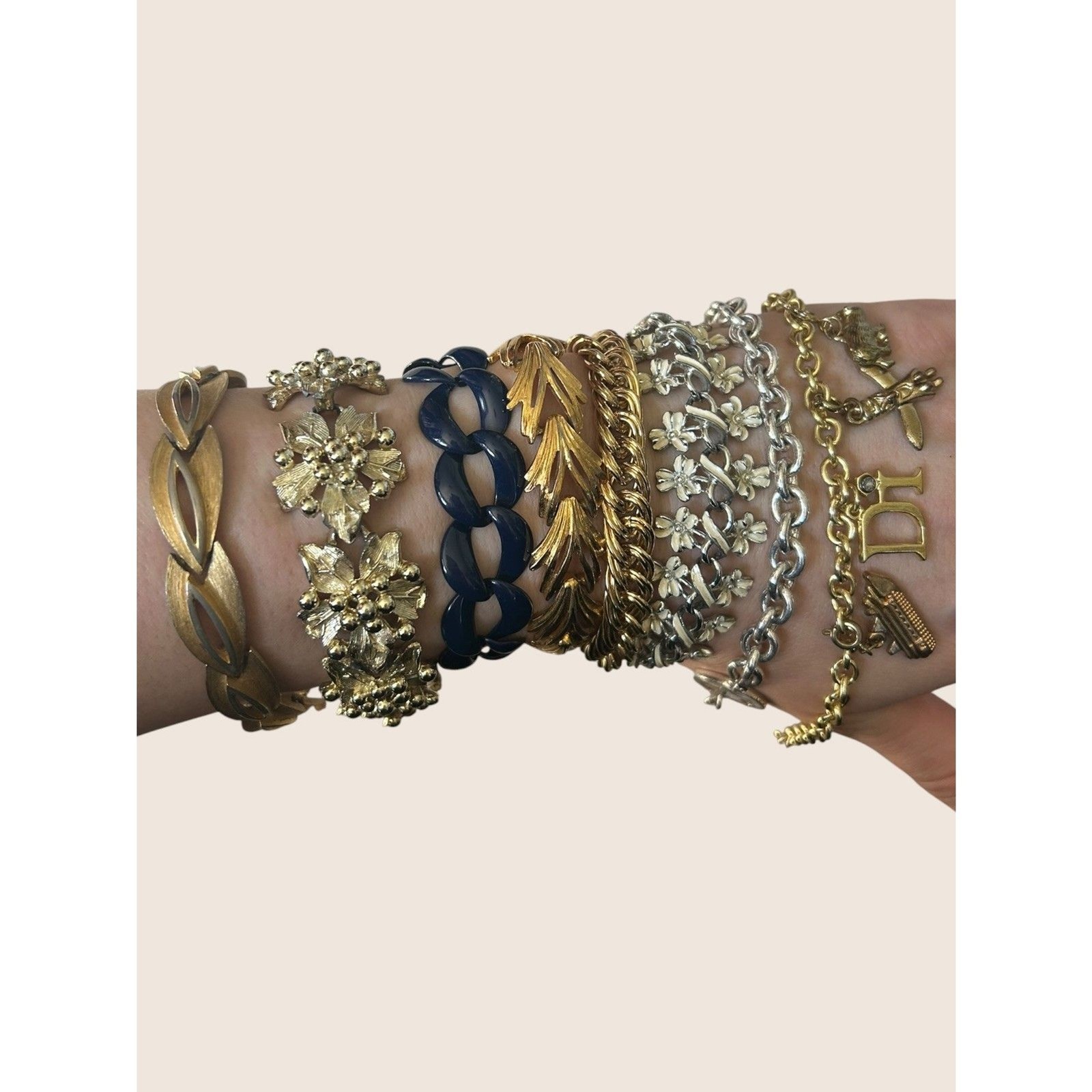 ✨ VTG 80s FASHION BRACELET BUNDLE LOT SIGNED CORO, TRIFARI, GOLDETTE, MONET