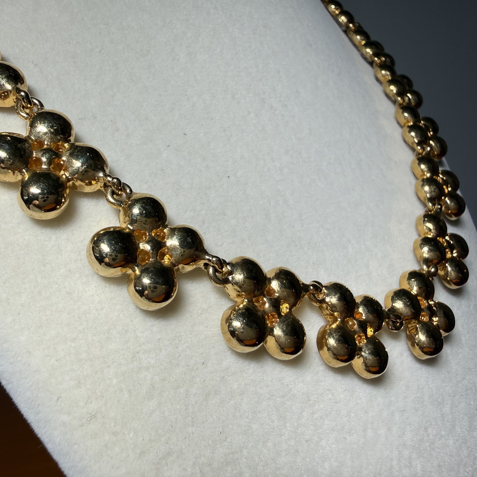 ANN TAYLOR GOLD TONE RHINESTONE NECKLACE EXCELLENT CONDITION 18” ADJUSTABLE