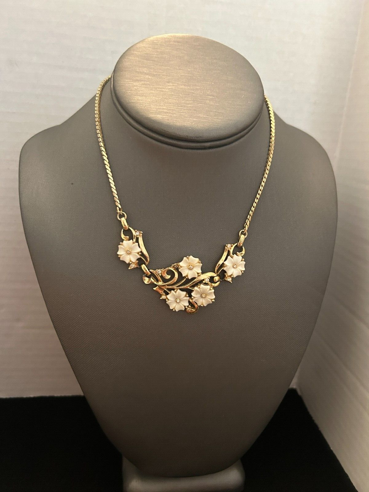 Vintage Good Quality Gold Tone and White Lucite Necklace Choker. 15″