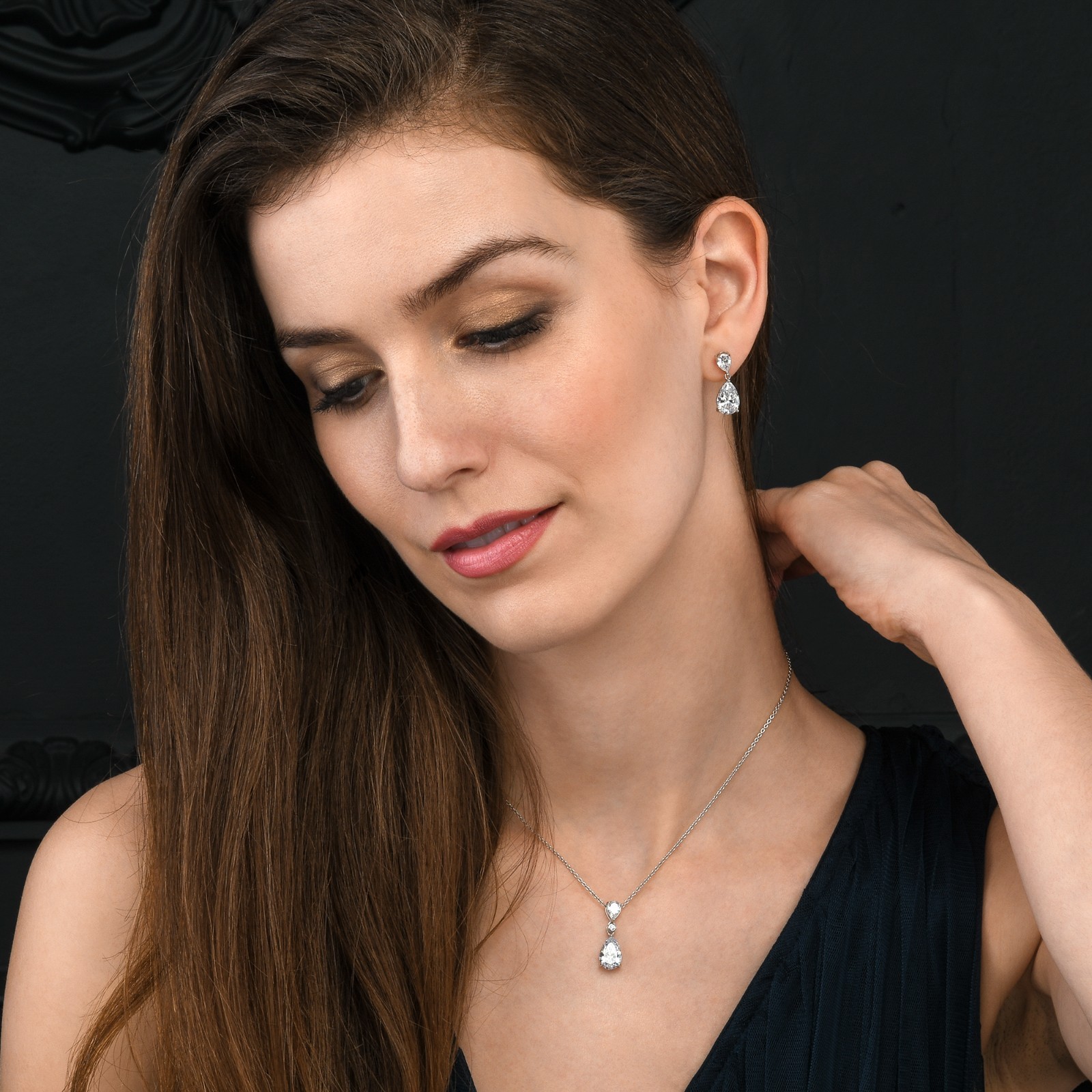 925 Sterling Silver Pear Drop Pendant Necklace