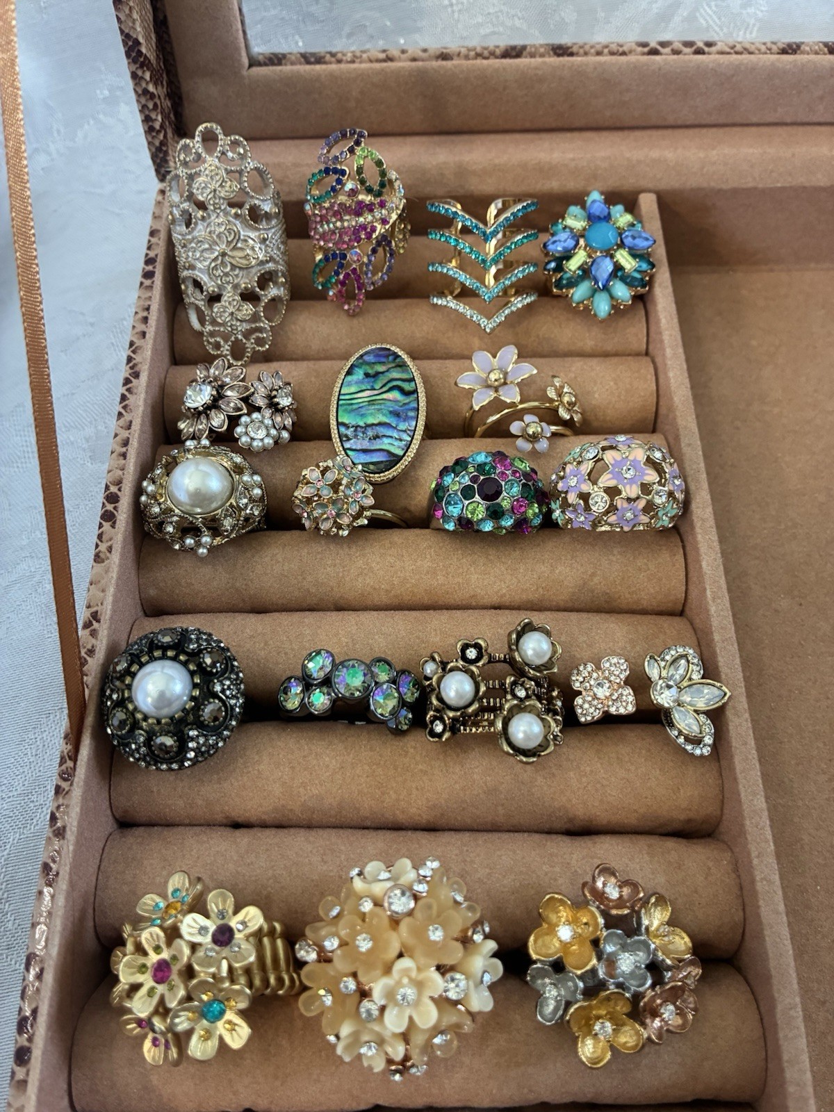 Lot Of 18 Statement Rings Sz 8 And 9