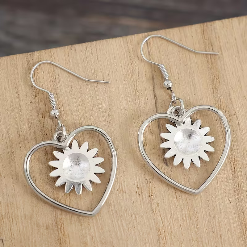 Retro Bohemian Heart Sunflower Design Hollow Dangle Drop Earrings Silver Toned