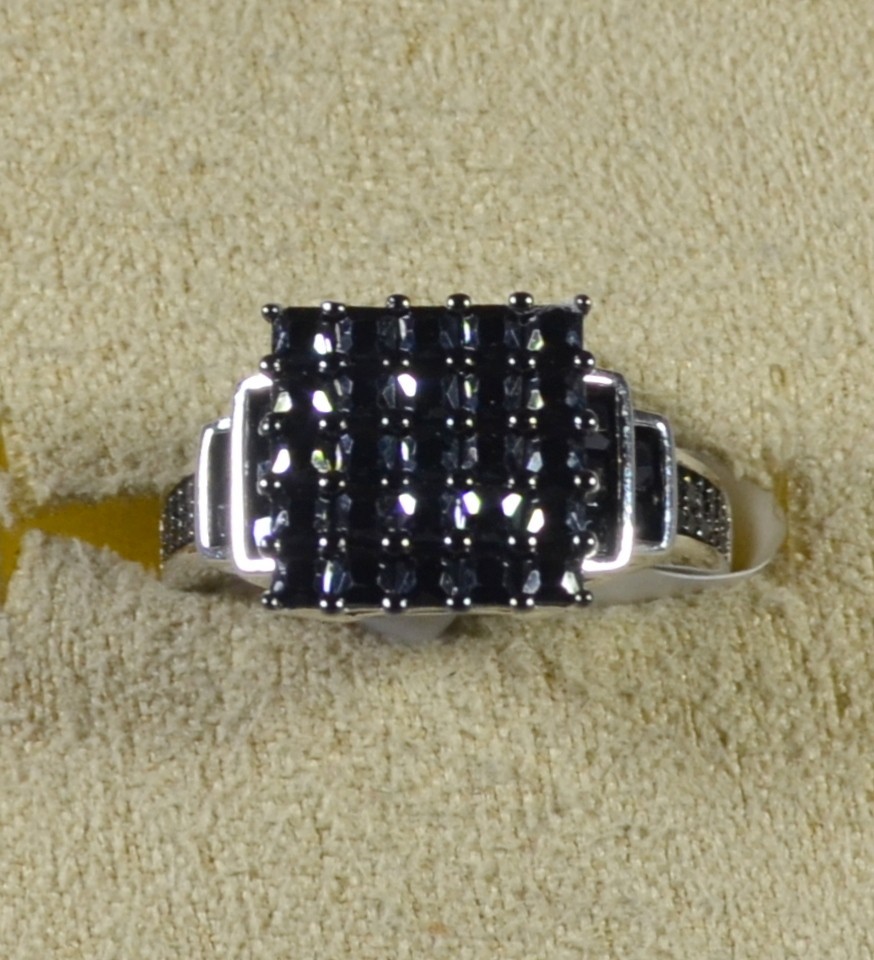 BLACK SPINEL-BLACK SPINEL ACCENTS-SIGNET STYLE-RING SIZE 6-RHODIUM/STER SILVER