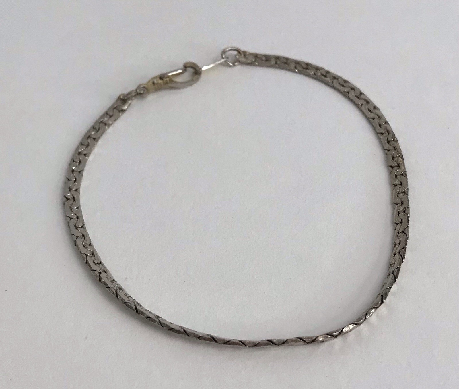 Bulk Jewelry Lot Of 20 Bracelets Branded & Unbranded