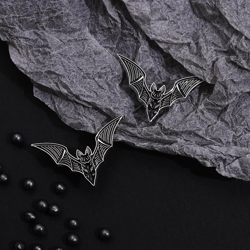 Bat 2/1Pcs Enamel Pins Gothic Punk Witch Halloween Brooch Collar Badge Black