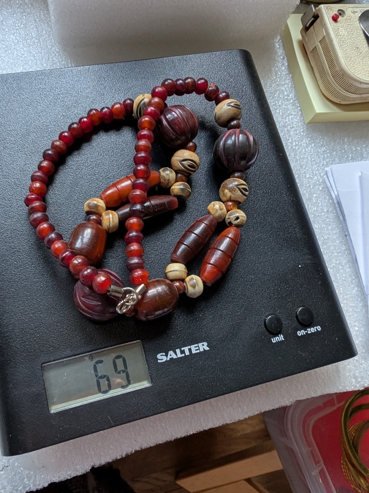 Vintage Red & Brown Faux Wooden Resin Beaded Necklace Engraved 69g & 22″ Long