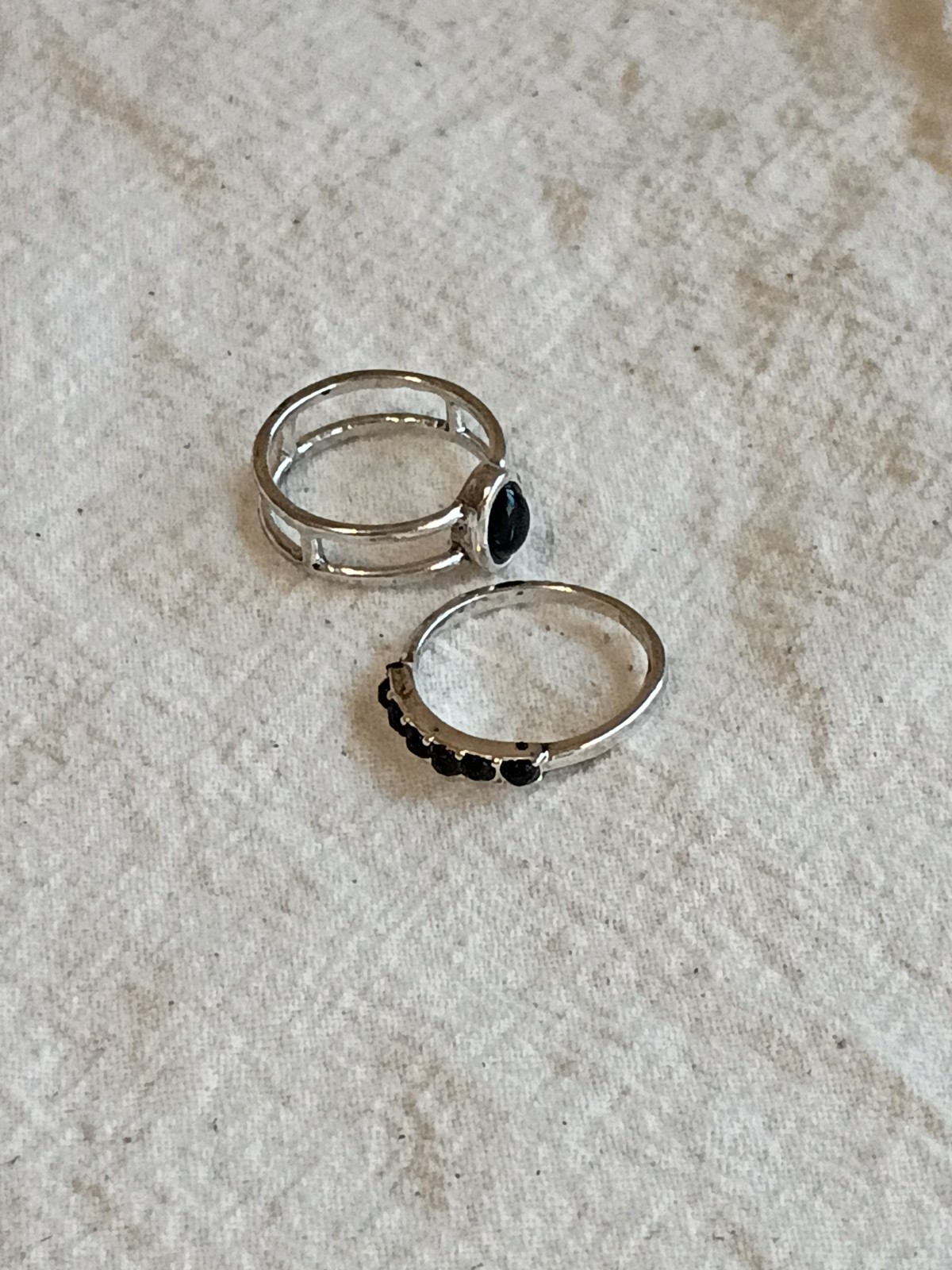 Lot Of Various Sized Fashion Rings Sz 3.5, 5, 6, 7, 8 Bag 0164 D17