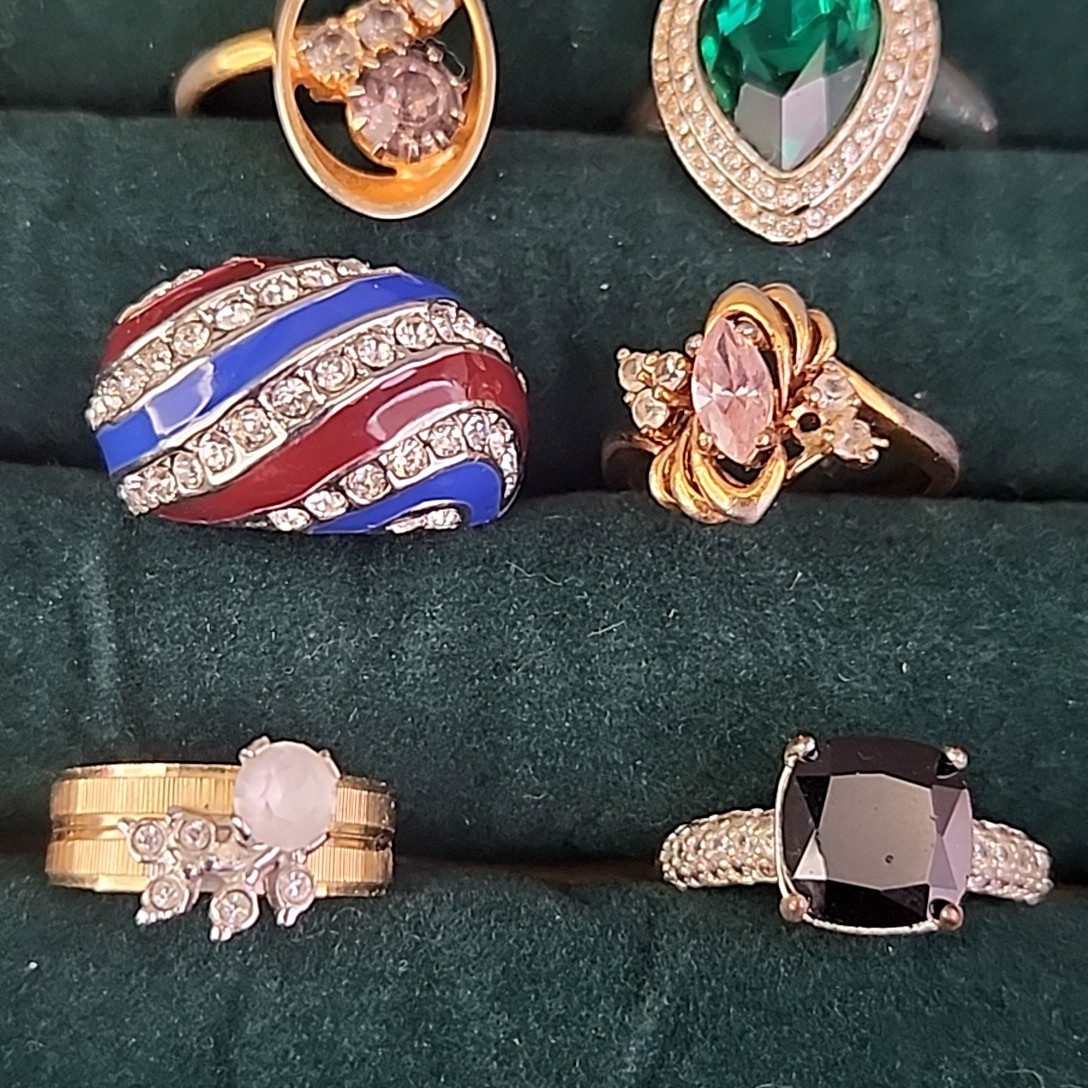 Ring Lot of 16 Rhinestones Multi Tone Various Sizes 6-8