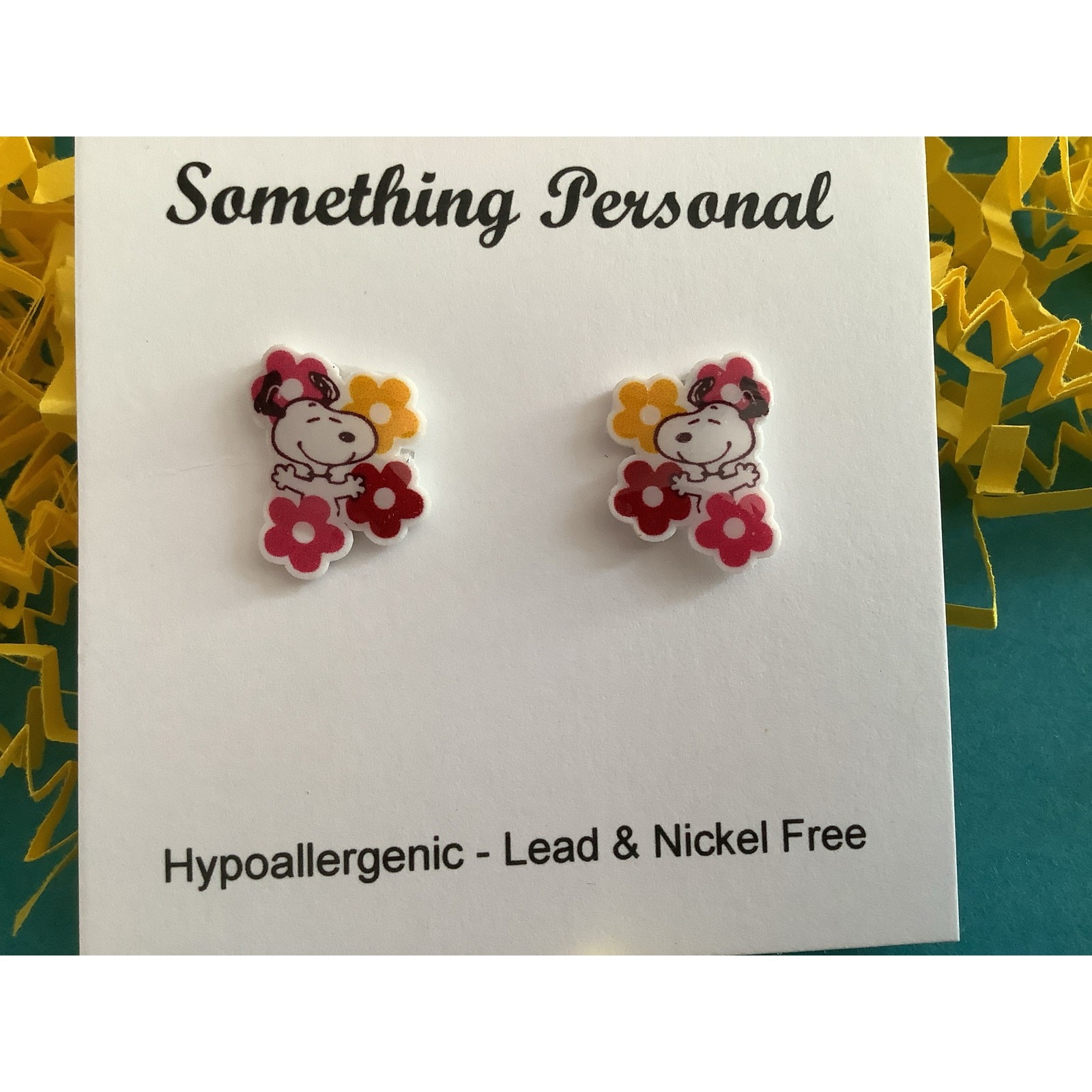 Snoopy Dancing in Flowers Post Earrings – Peanuts and the Gang