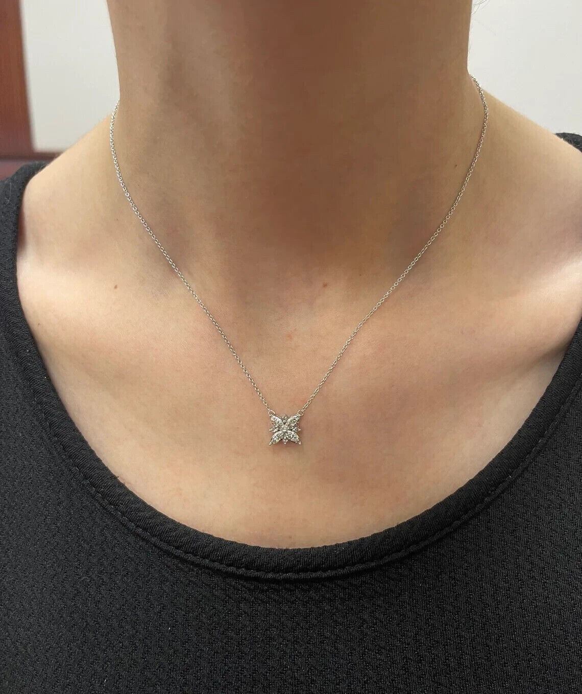 14k White Gold Plated 2.25Ct Round Cut Simulated Diamond Snowflake Pendant Chain